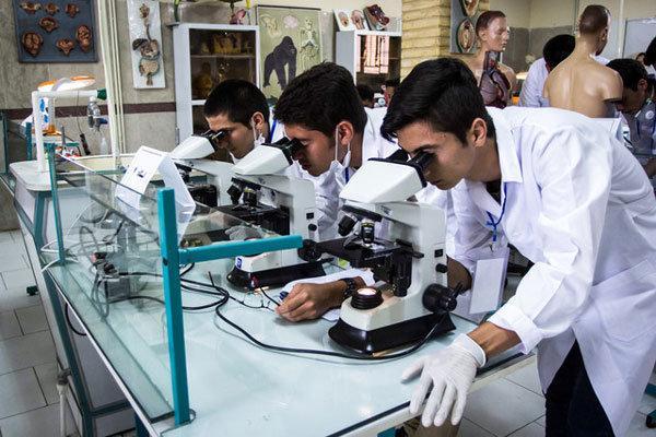 پژوهشگر برتر دانشجویی دانشگاه علوم پزشکی کرمانشاه انتخاب می شود پژوهشگر برتر دانشجویی دانشگاه علوم پزشکی کرمانشاه انتخاب می گردد