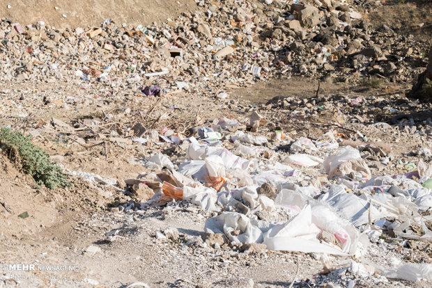 زباله های حاشیه شهر چهره اردبیل را زشت نموده است