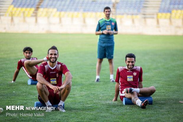 پرسپولیس به مصاف گل گهر سیرجان می رود پرسپولیس به مصاف گل گهر سیرجان می رود