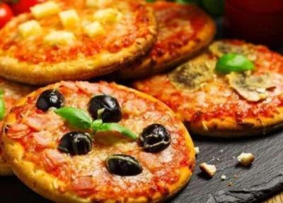 طرز تهیه مینی پیتزا خانگی با خمیر مخصوص