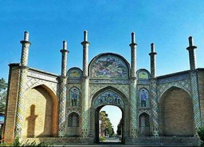 دروازه ارگ سمنان، دروازه ای به جای مانده از ارگی تاریخی