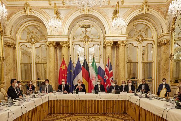 منبع نزدیک به هیات مذاکره کننده ایران: توافق موقت در دستور منبع نزدیک به هیات مذاکره کننده ایران: توافق موقت در دستور کار ایران نیست