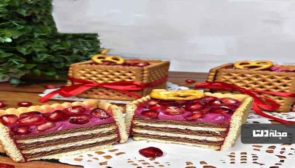 طرز تهیه دسر انار با ژله و بیسکویت پتی بور