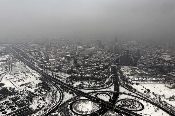 پاکسازی و شن پاشی معابر تهران از شب گذشته ، شرایط خیابان ها و بزرگراه ها در ساعات ابتدایی صبح امروز