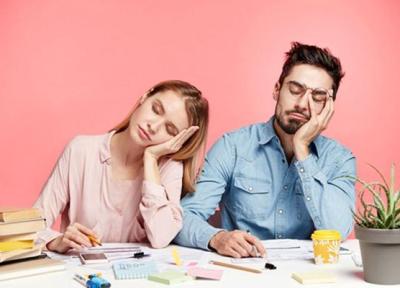 همواره خسته ها بخوانند؛ دلایل احساس خستگی دائمی